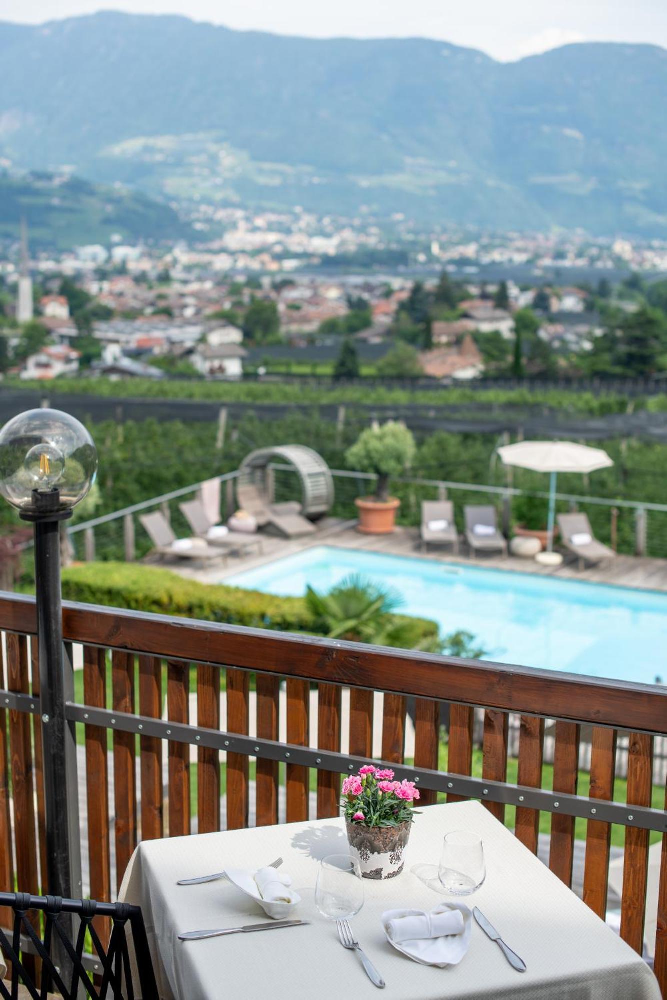 Hotel Residence Mavie Lagundo Exterior foto